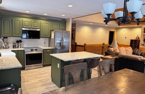 Lac du Flambeau House | Northwoods Lakefront Home. Lake toys. Beautifully equipped. On Snowmobile Trails
