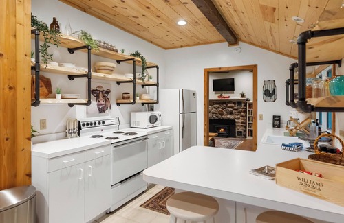 Harbor Springs House | Northwoods Nook: 2 BR, 1 BA in Harbor Springs , Sleeps 4