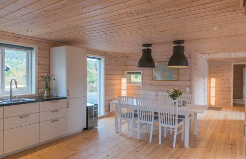 Kviteseid Villa | Norwegian holiday home directly on Lake Vravatn and in the middle of nature