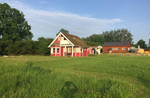 Gross Nemerow House | Norwegian lake house next to nature reserve