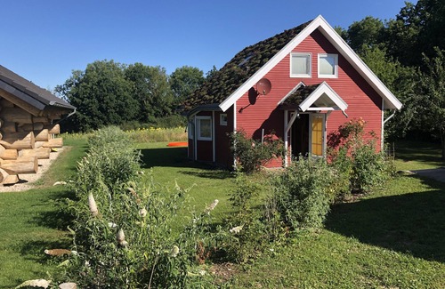 Gross Nemerow House | Norwegian lake house next to nature reserve