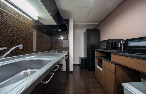 Higashi Apartment | Norwegian Wood 303