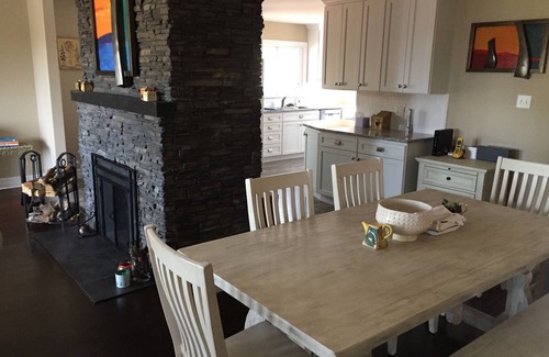 Coloma House | Norwood Cottage on lake Michigan, sleeps 6, dogs welcome