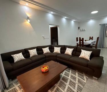 Bingerville Apartment | Nos 3 appartements meublés - De 1 à 10 personnes, Residence Nehemie Feh-Kesse Bingerville