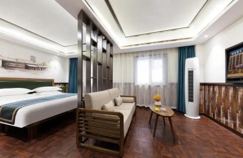 Wanbailin Qu Hotel | Nost algia Hotel Near University of Technology -Shanxi museum 时光漫步酒店 太原理工大学下元店 Free fresh ground coffee,Free laundry service