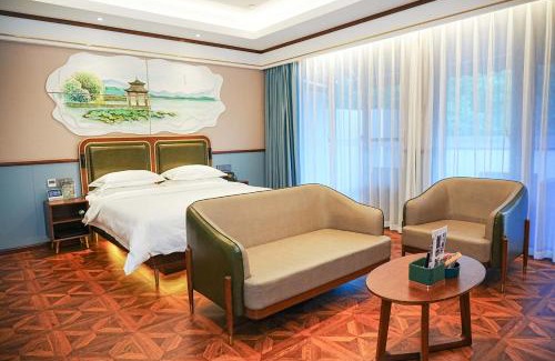 Xihu Hotel | Nost algia S Hotel Hangzhou West Lake & Lingyin Temple 时光漫步S酒店杭州西湖店 Free laundry service, Free fresh ground coffee