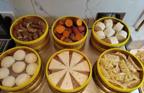 Yangpu Hotel | Nost algia S Hotel Shanghai Fudan University 时光漫步S酒店上海复旦大学五角场地铁站店 Free fresh ground coffee,Free laundry service