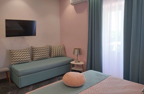 Old Town Naxos Apartment | Nostalgia RetroSuites Naxos 2-bedroom home