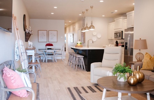 Washington Fields Condo | Nostalgic Dixie Condo | POOL IS OPEN!