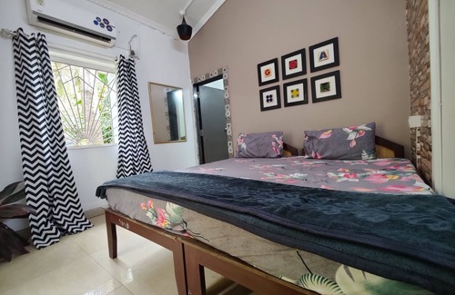 Anjuna Hotel | Nostalgic Goa Cozy 2BHK Cottages Near Anjuna Beach