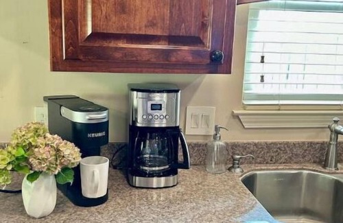 D'Iberville House | Nostalgic Gulf Coast Getaway Convenient Location! Sleeps 6 Modern Conveniences