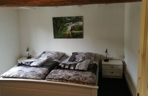 Holzhausen Other | Nostalgic vacation home "Schwalbennest" with donkeys