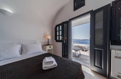 Oia Hotel | Nostos Apartments