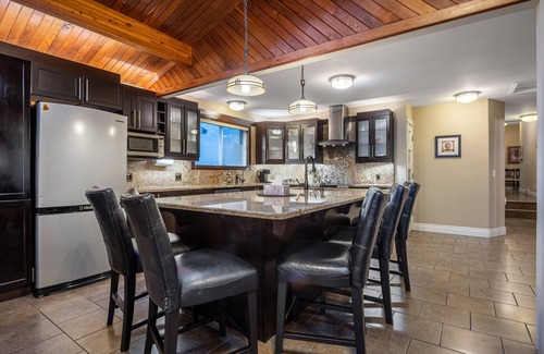 Chestermere House | Not accepting new bookings, Sorry