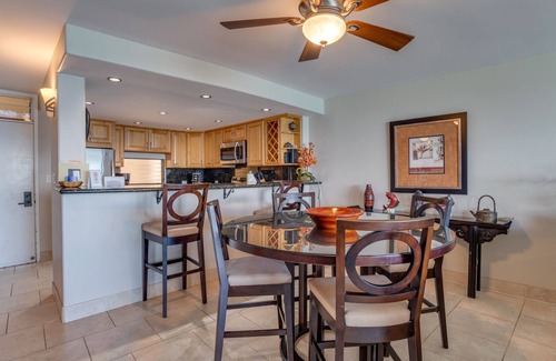 Honokowai Condo | NOTHING BUT OCEAN VIEWS! Remodeled, AC, direct ocean front, large 2bd/2bth