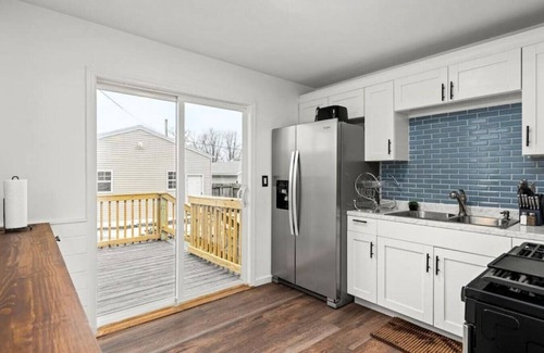 West Peoria House | Notre Maison - charming 3BD close to DT Peoria