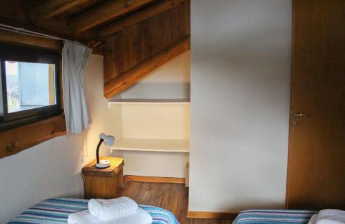 Villa Catedral Apartment | NOTRO 5 Tordo en la base del cerro Catedral con vistas