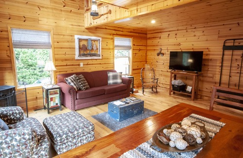 Blairsville Cabin | Nottely and Nice is a Beautiful Cabin on the Nottely River in Blairsville.