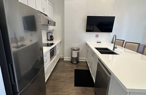 French Quarter Apartment | NOUBER NEEDED! HEART OF CANALST LUXPENTHOUSE W/BALCONY FRENCHQUARTERCBD LOCATION