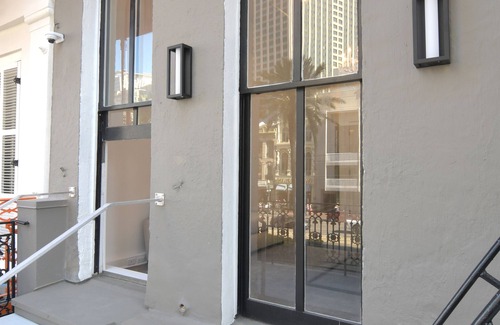 French Quarter Apartment | NOUBER NEEDED! HEART OF CANALST LUXPENTHOUSE W/BALCONY FRENCHQUARTERCBD LOCATION