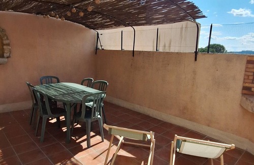 Venejan House | Nouveau : Maison de Village Vénéjan 4 Personnes