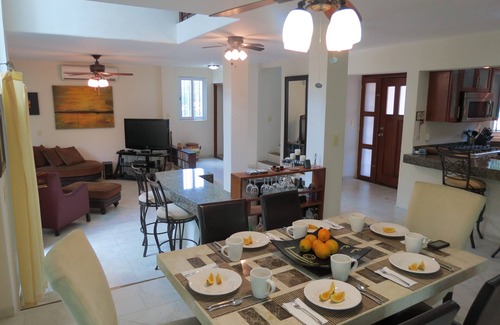 Playacar Villa | Nov - Dec Price Reduction - Casa Elena ~ 3 Bedroom, 4 Bath Villa. Great Location