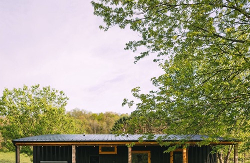 New Plymouth Cottage | Nova Cottage-Hocking Hills Shipping Container
