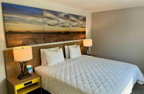 Hypoluxo Hotel | Nova Inn Resort