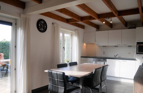 De Haan House | Nova Park V88 - cozy fisherman's cottage with terrace and fenced garden