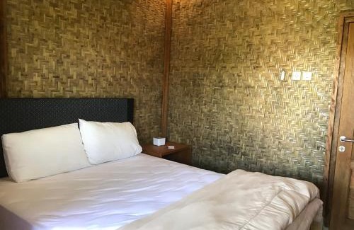 Kecamatan Sikur House | Nova's Bungalow