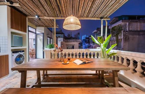 Van Mieu Apartment | NOVA Villa City Centre-Spacious Patio for Group-Free Coffee