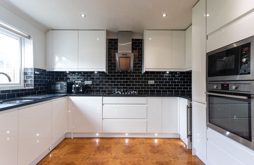 Bradley Stoke House | November Discount - Long Stay - Contractors