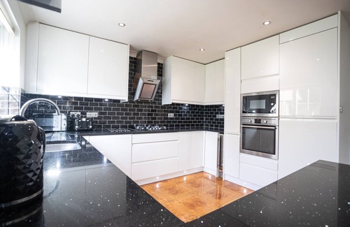 Bradley Stoke House | November Discount - Long Stay - Contractors