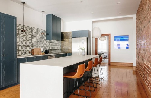 Penguin Apartment | Novo Luxury Apartment Penguin Accommodation Itas