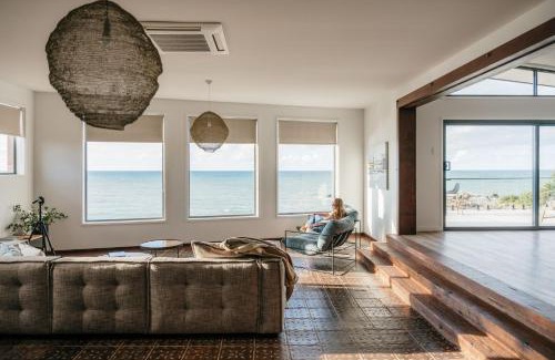 Penguin Apartment | Novo Luxury Apartment Penguin Accommodation Itas