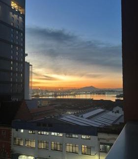 Santo Cristo Apartment | Novo Studio next to the VLT near the Center and South Zone