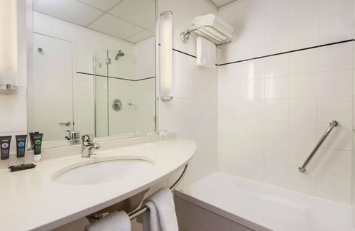 Greenlane - Ellerslie Hotel | Novotel Auckland Ellerslie