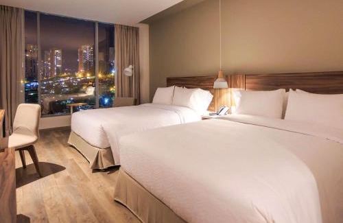 Los Naranjos Hotel | Novotel Medellin El Tesoro