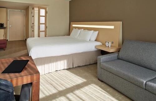 Saint-Laurent Hotel | Novotel Montréal Aéroport