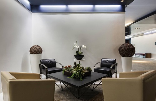 Saint-Laurent Hotel | Novotel Montreal Aeroport