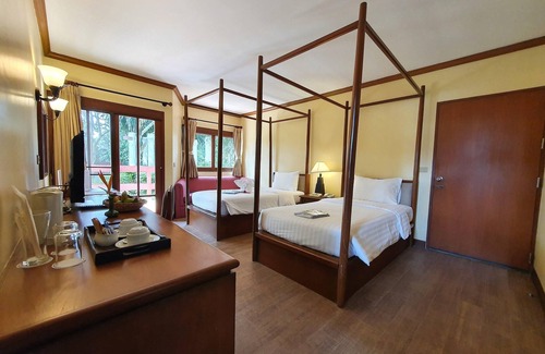 Chakphong Resort | Novotel Rayong Rim Pae Resort