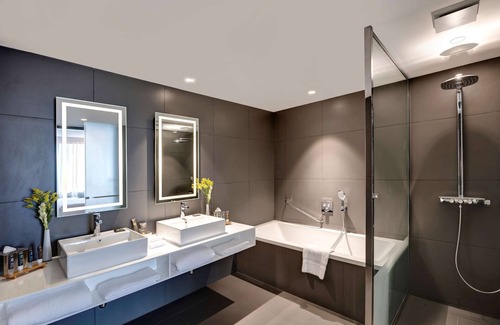 Sharjah Hotel | Novotel Sharjah Expo Center