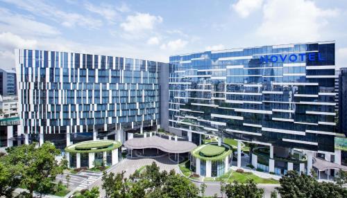 Orchard Hotel | Novotel Singapore On Stevens