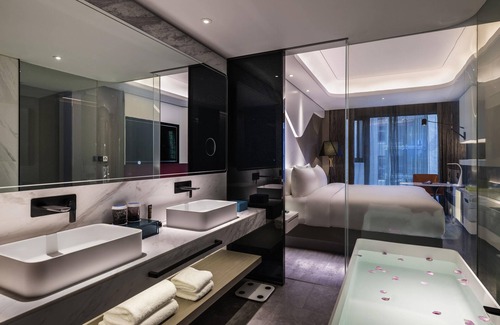 Hanjiang District Hotel | Novotel Yangzhou Slender West Lake