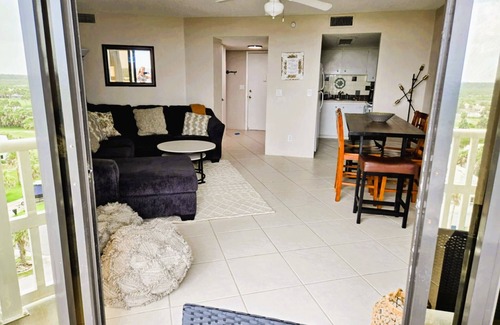 Flagler Beach Condo | NOW 1,700 PER MONTH SEPT, OCT, NOV!n2/2 BEACHFRONT bldg INTRACOASTAL view!