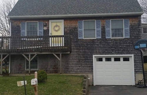 Niantic House | Now available for short term rentals during the off season.