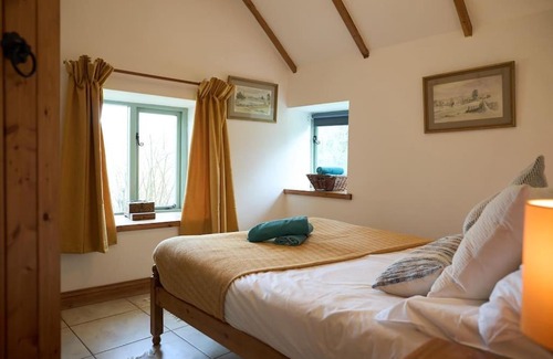 Lydney House | Noxon Pond Cottage
