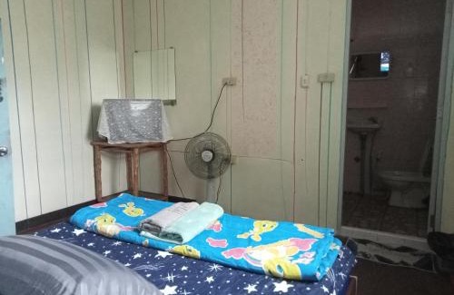 Bang Phra House | NP guesthouse