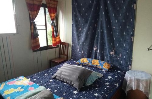 Bang Phra House | NP guesthouse