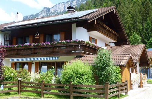 Bischofswiesen Apartment | Nr. 1, Ferienwohnung für 2-4 Pers., ca. 72 m², 2 Schlafzimmer, Wohnküche, Terrasse